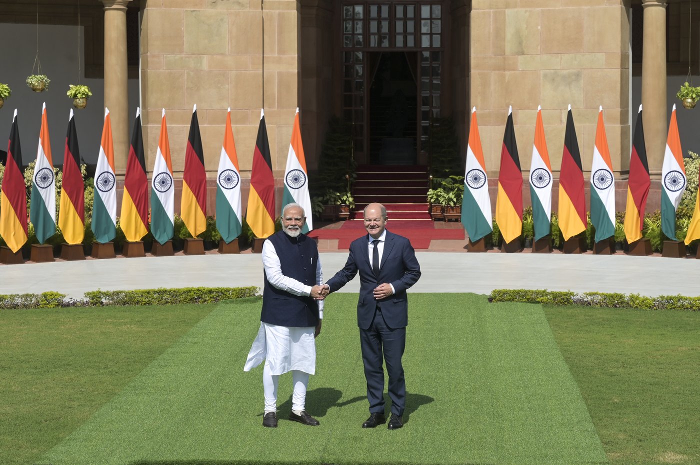 India and Germany look to bolster ties as Modi and Scholz hold talks in New Delhi | iNFOnews.ca