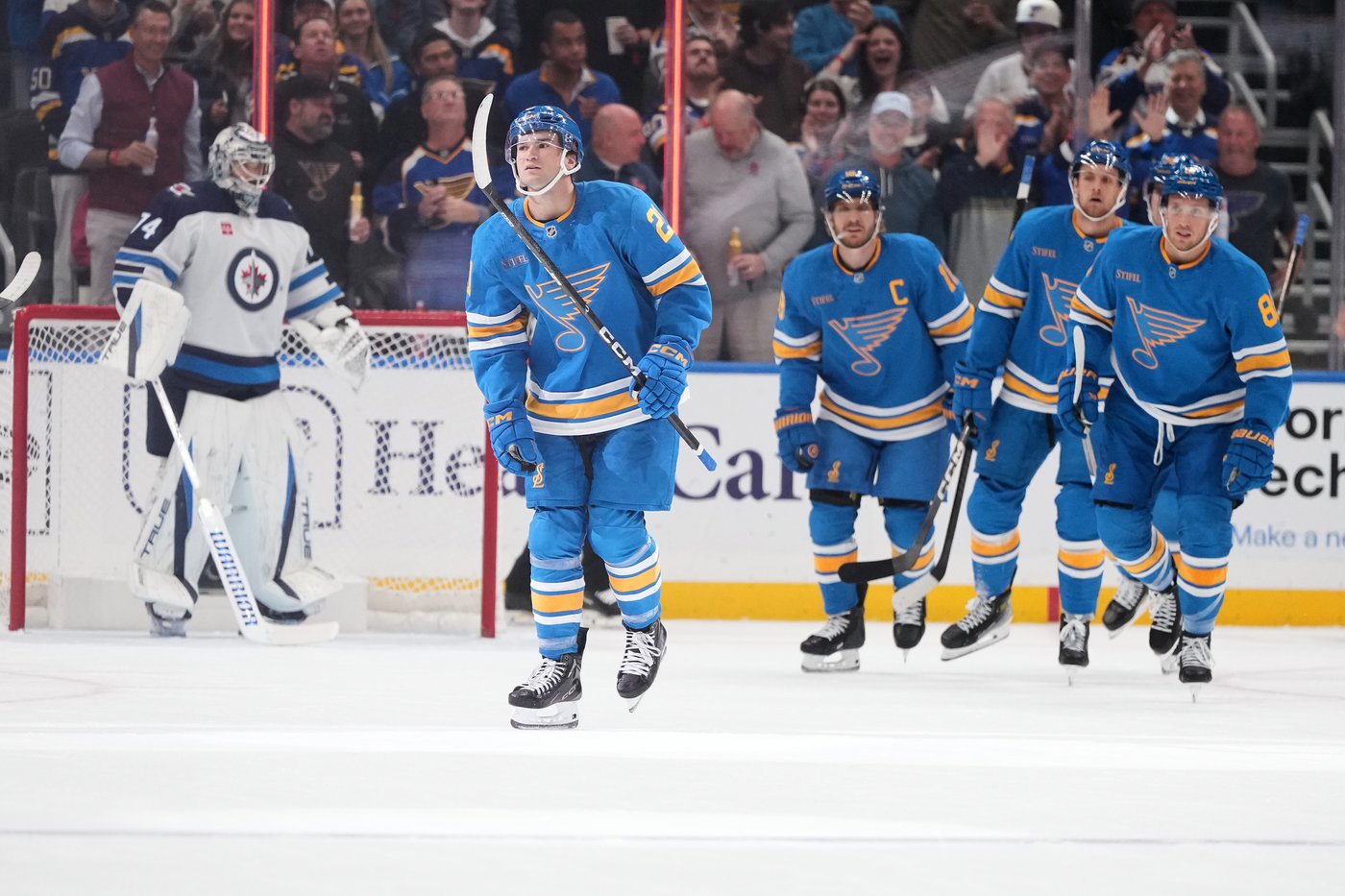 Broberg scores third-period game winner, Blues top Jets 2-1 | iNFOnews.ca