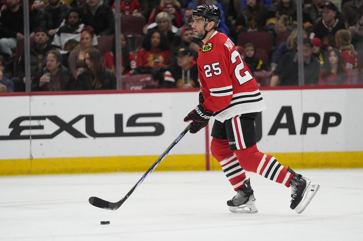 Bertuzzi, Jones help Blackhawks beat slumping Golden Knights 5-3. | iNFOnews.ca Bertuzzi, Jones help Blackhawks beat slumping Golden Knights 5-3. | iNFOnews.ca