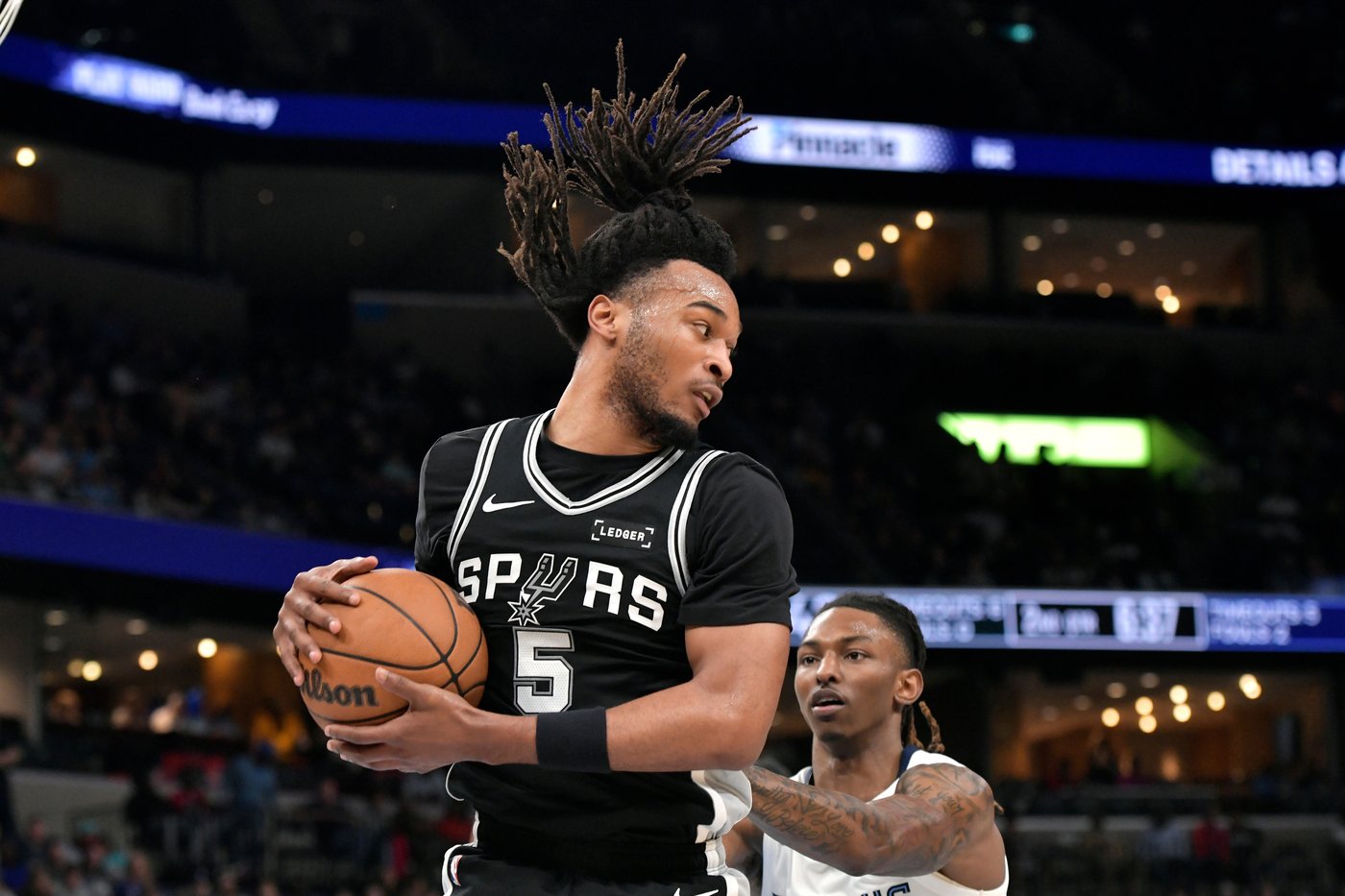 Wembanyama dominates inside as Spurs trounce Grizzlies 123-98 | iNFOnews.ca