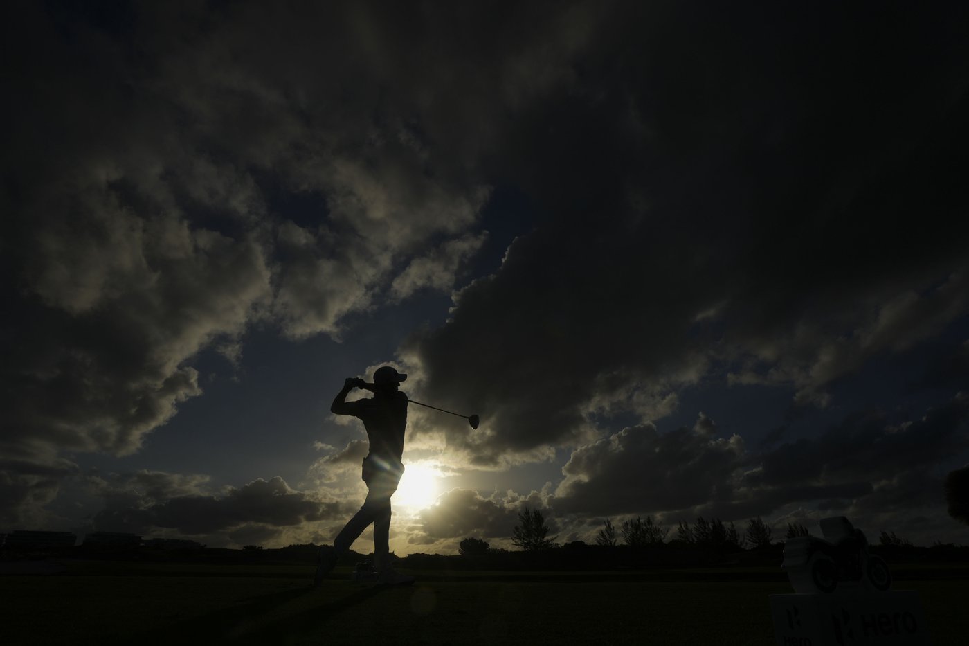 Justin Thomas with big drives and a few big putts takes 1-shot lead over Scheffler in the Bahamas | iNFOnews.ca