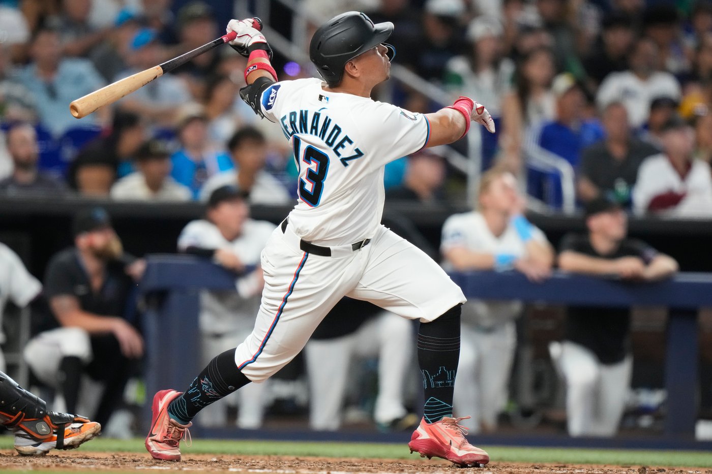 Meyer wins 8th straight decision to start season as Marlins beat Giants 6-3 | iNFOnews.ca Meyer wins 8th straight decision to start season as Marlins beat Giants 6-3 | iNFOnews.ca