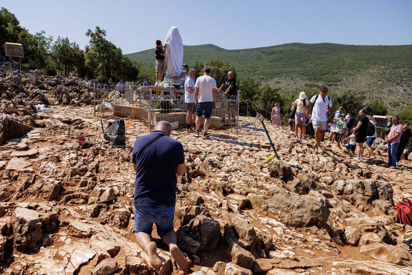 Bosnian authorities investigate desecration and fire damage at Medjugorje Virgin Mary shrine | iNFOnews.ca Bosnian authorities investigate desecration and fire damage at Medjugorje Virgin Mary shrine | iNFOnews.ca