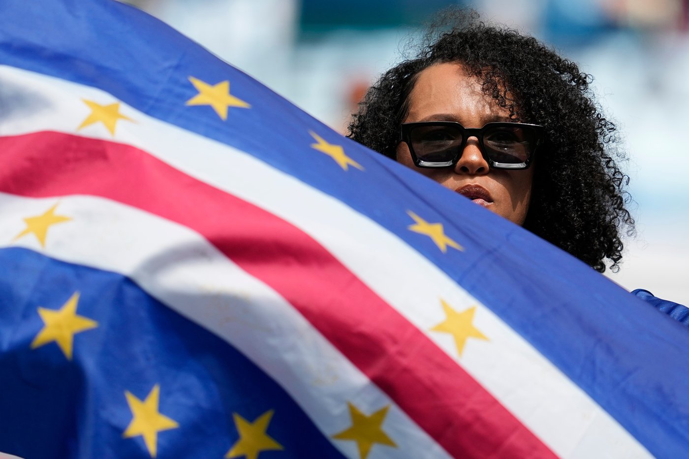 Cape Verde's soccer team returns home to huge welcome. The basketball team also has World Cup hopes | iNFOnews.ca Cape Verde's soccer team returns home to huge welcome. The basketball team also has World Cup hopes | iNFOnews.ca