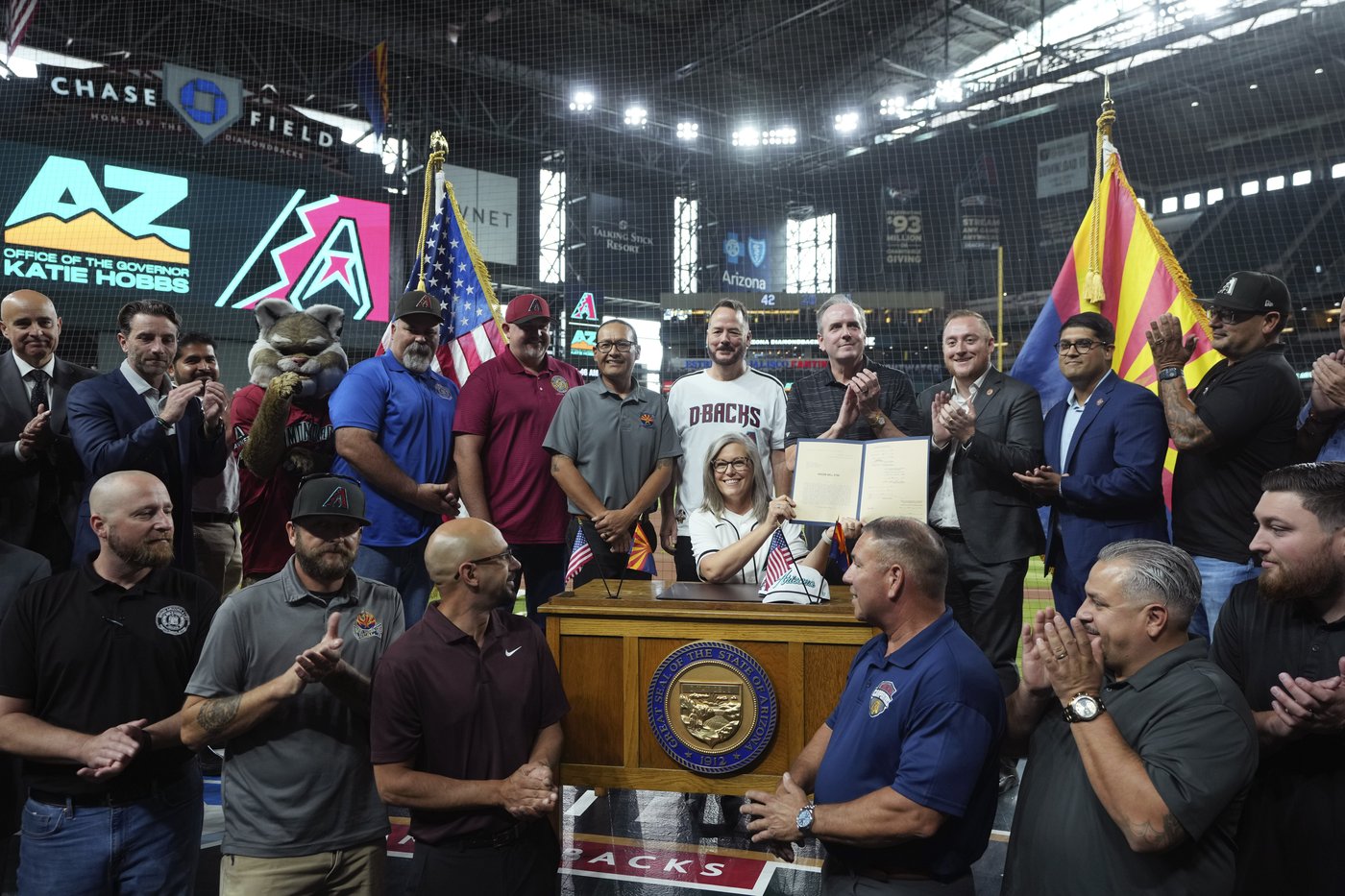 Diamondbacks to remain at Chase Field for 30 years after approval of renovation bill | iNFOnews.ca Diamondbacks to remain at Chase Field for 30 years after approval of renovation bill | iNFOnews.ca