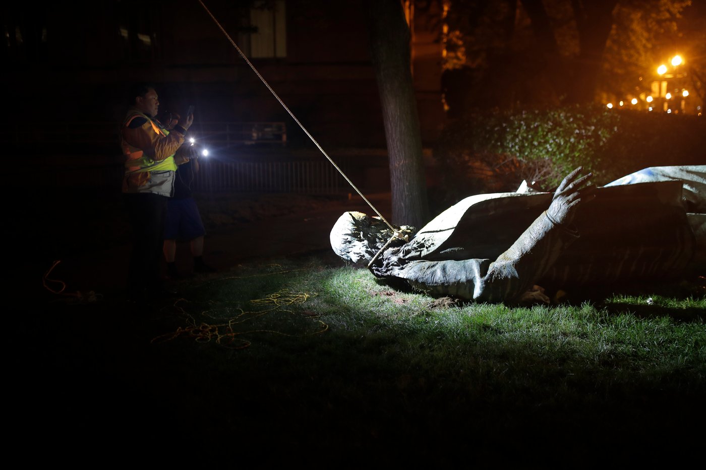 A Confederate statue is restored as part of Trump's efforts to reshape how history is told | iNFOnews.ca A Confederate statue is restored as part of Trump's efforts to reshape how history is told | iNFOnews.ca
