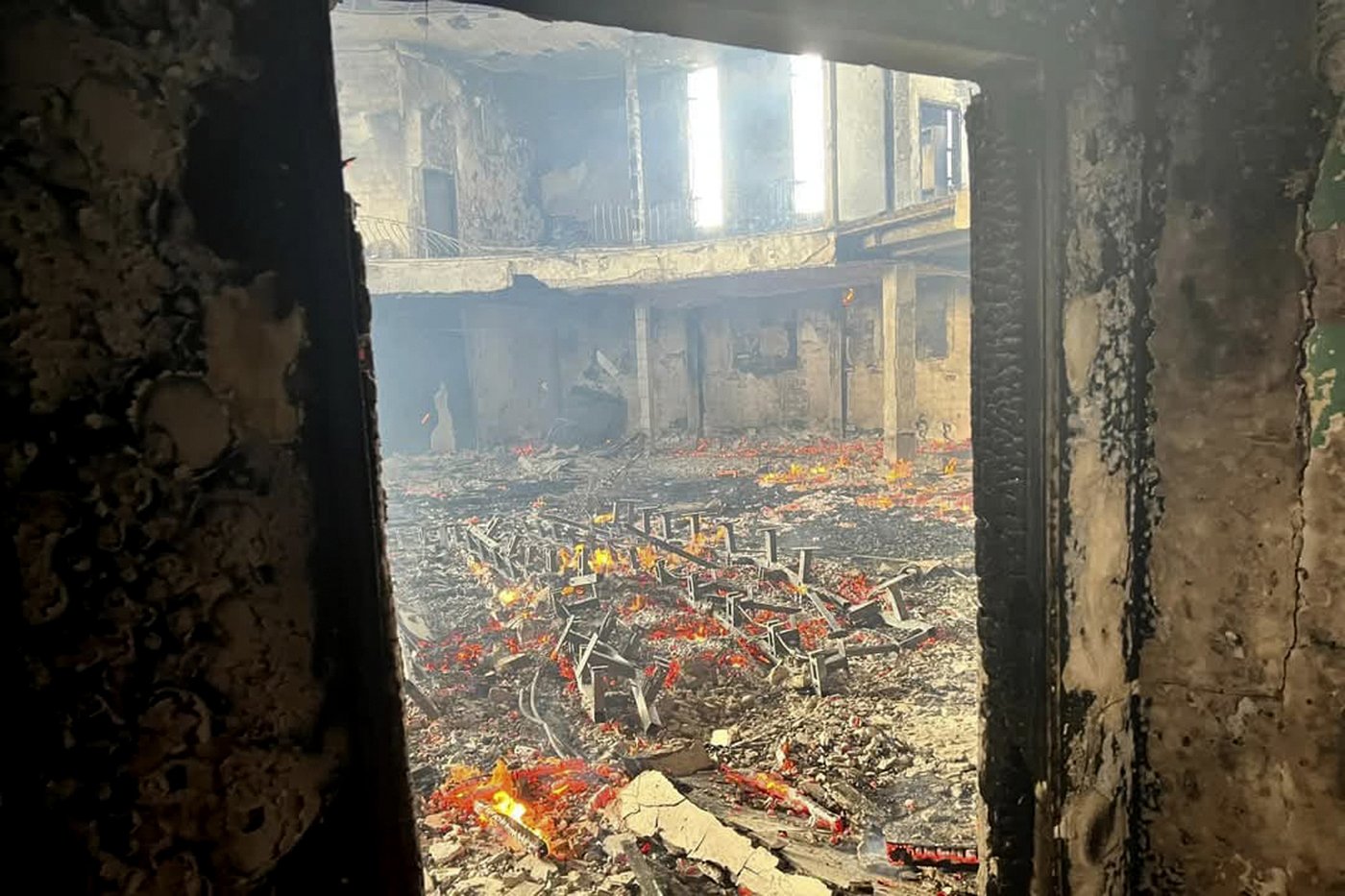 Liberia's parliament building catches fire as anti-government protests enter a second day | iNFOnews.ca Liberia's parliament building catches fire as anti-government protests enter a second day | iNFOnews.ca