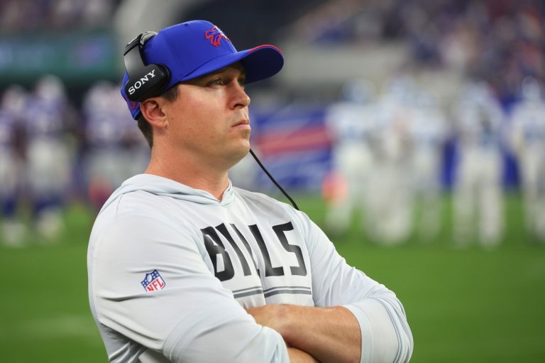 Bills defensive coordinator demands improvements, saying unit can't keep getting bailed out by Allen | iNFOnews.ca