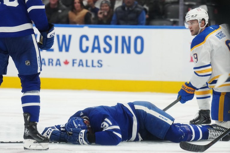 Maple Leafs centre John Tavares out week-to-week with lower-body injury | iNFOnews.ca