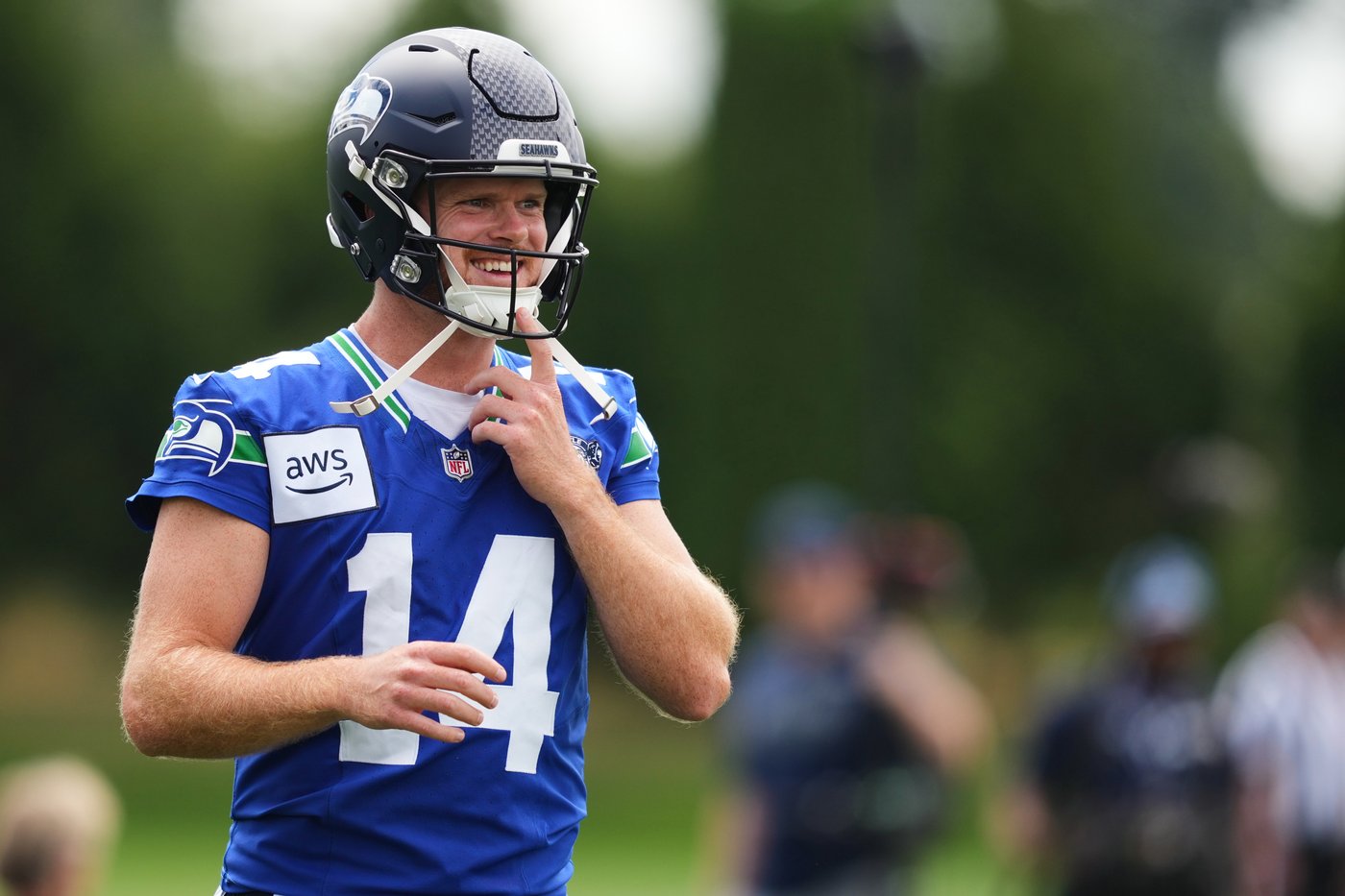 Sam Darnold uninterested in narratives about him, but ready to help Seahawks defend Super Bowl crown | iNFOnews.ca