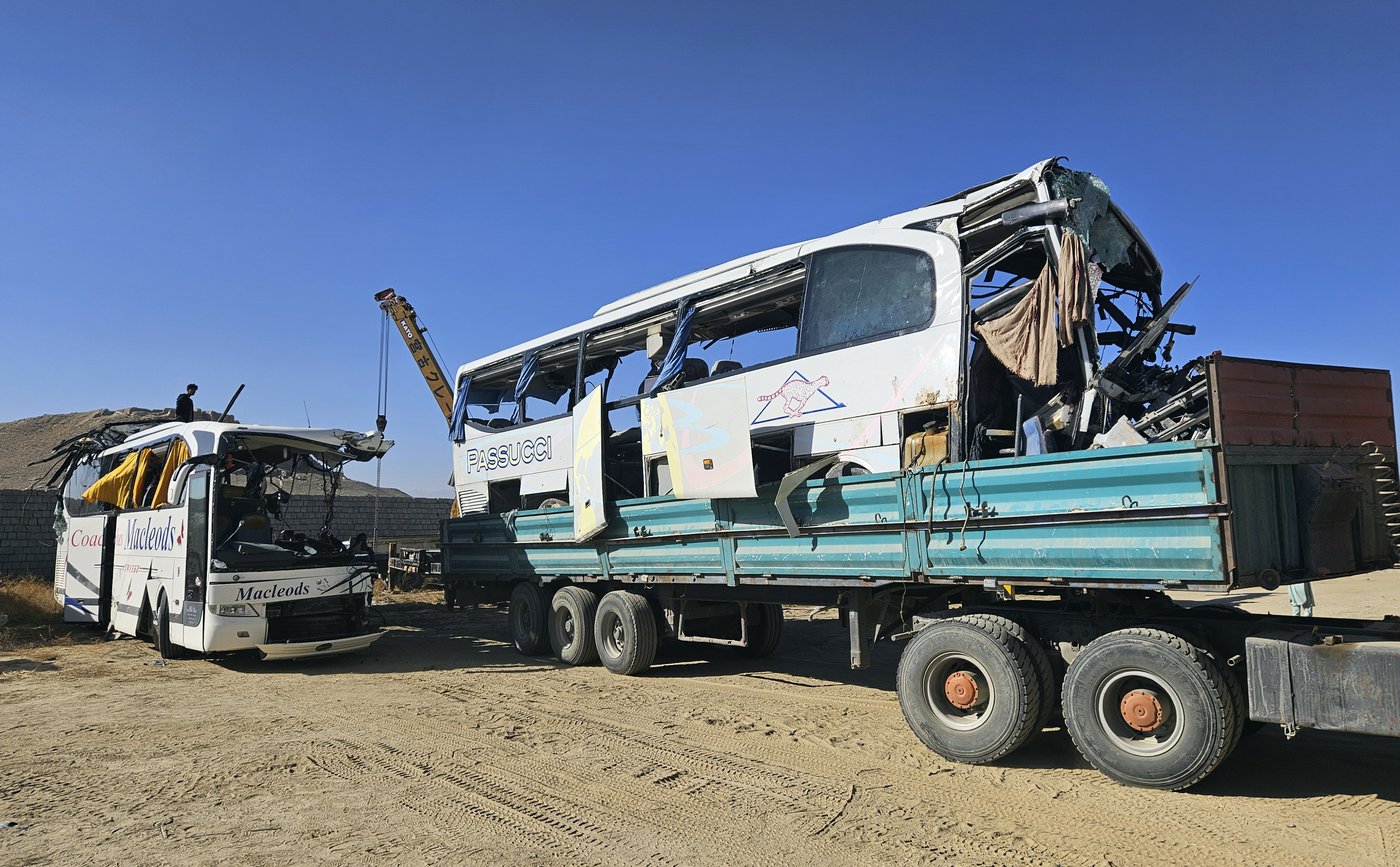 Two highway crashes in southeastern Afghanistan kill 50 people and injure 76 | iNFOnews.ca Two highway crashes in southeastern Afghanistan kill 50 people and injure 76 | iNFOnews.ca