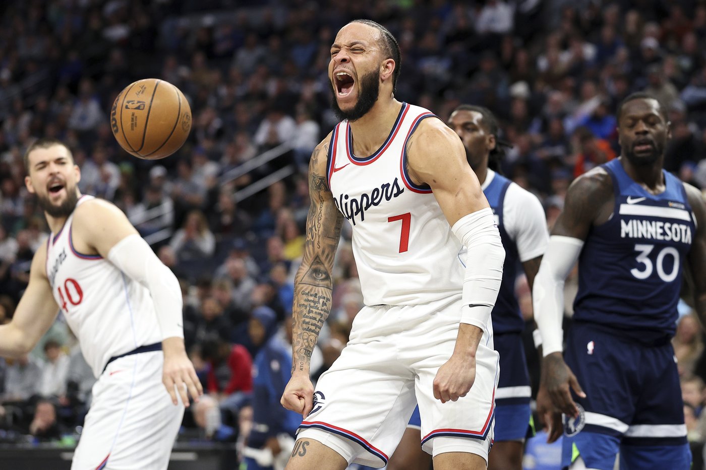 Edwards scores 37 to lead Timberwolves past Clippers 108-106 | iNFOnews.ca Edwards scores 37 to lead Timberwolves past Clippers 108-106 | iNFOnews.ca