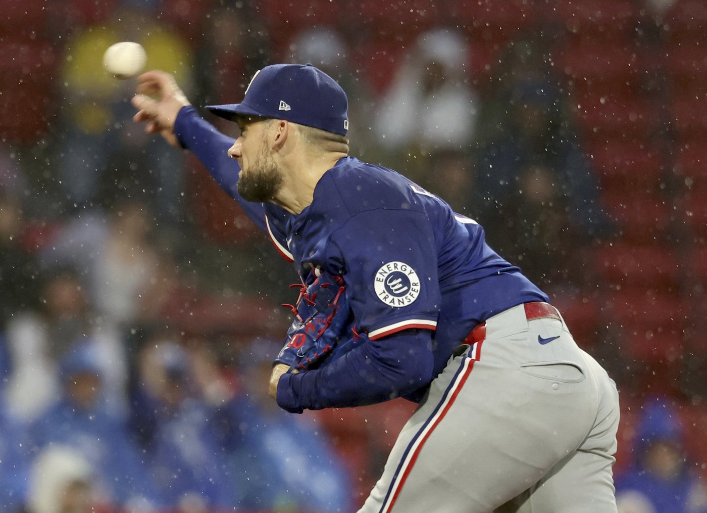 Rangers' bats come alive with new coach Boone in dugout, beating the Red Sox 6-1 | iNFOnews.ca
