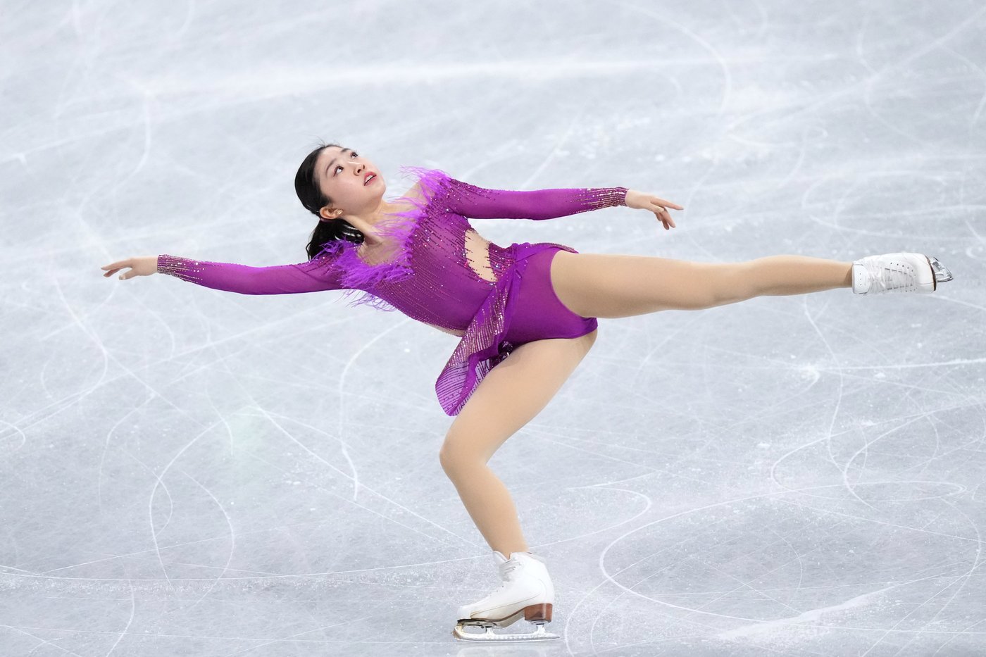 Chiba is surprise leader after figure skating favorites falter at Grand Prix Final | iNFOnews.ca