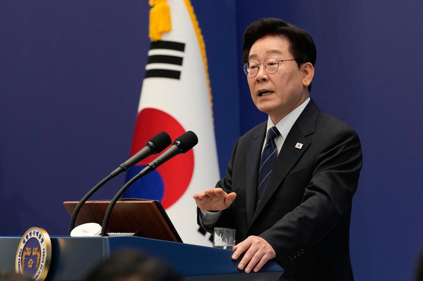 South Korea's Lee tells AP he advocates step-by-step approach to North's nuclear disarmament | iNFOnews.ca South Korea's Lee tells AP he advocates step-by-step approach to North's nuclear disarmament | iNFOnews.ca