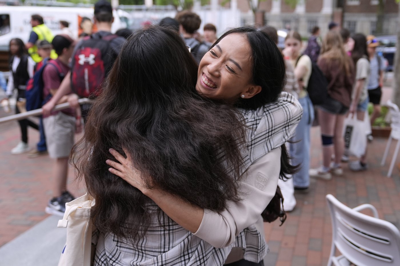 Chinese student struck a chord emphasizing humanity during Harvard commencement speech | iNFOnews.ca