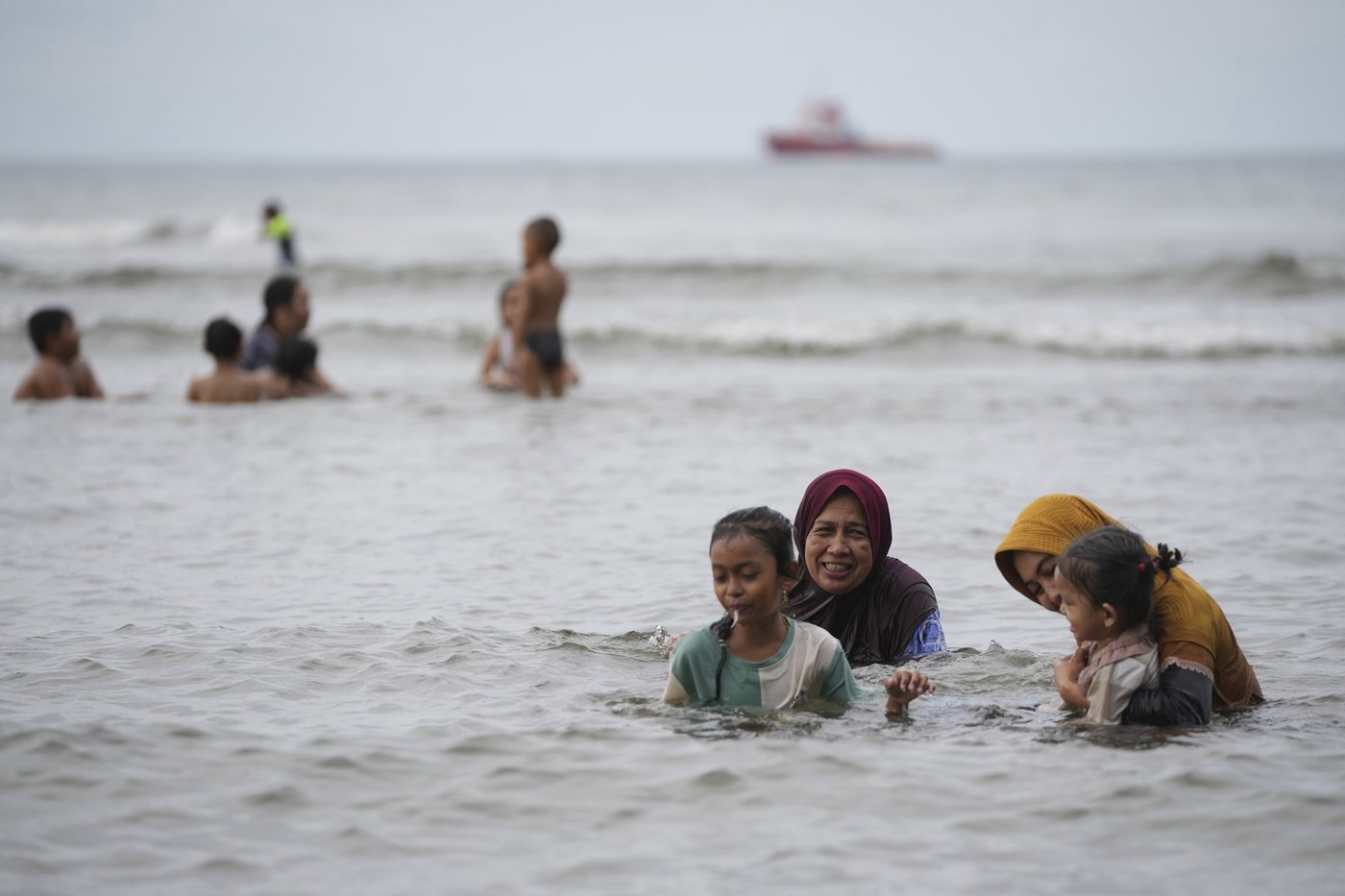 Indonesians mark 2 decades since the tragic tsunami that killed hundreds of thousands | iNFOnews.ca Indonesians mark 2 decades since the tragic tsunami that killed hundreds of thousands | iNFOnews.ca