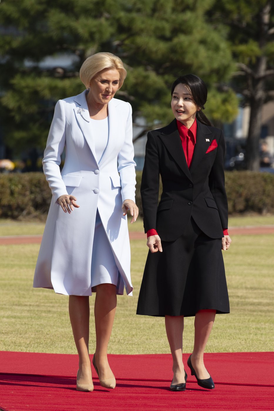 Trash carried by a North Korean balloon again falls on the presidential compound in Seoul | iNFOnews.ca Trash carried by a North Korean balloon again falls on the presidential compound in Seoul | iNFOnews.ca