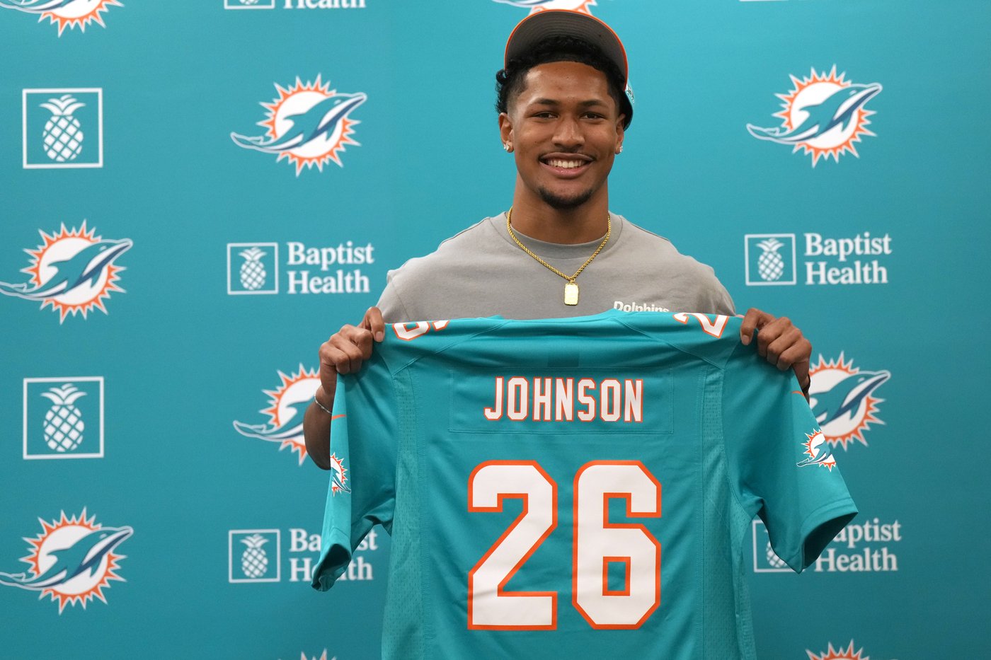 Dolphins' new coach and GM bet big on toughness in the NFL draft | iNFOnews.ca