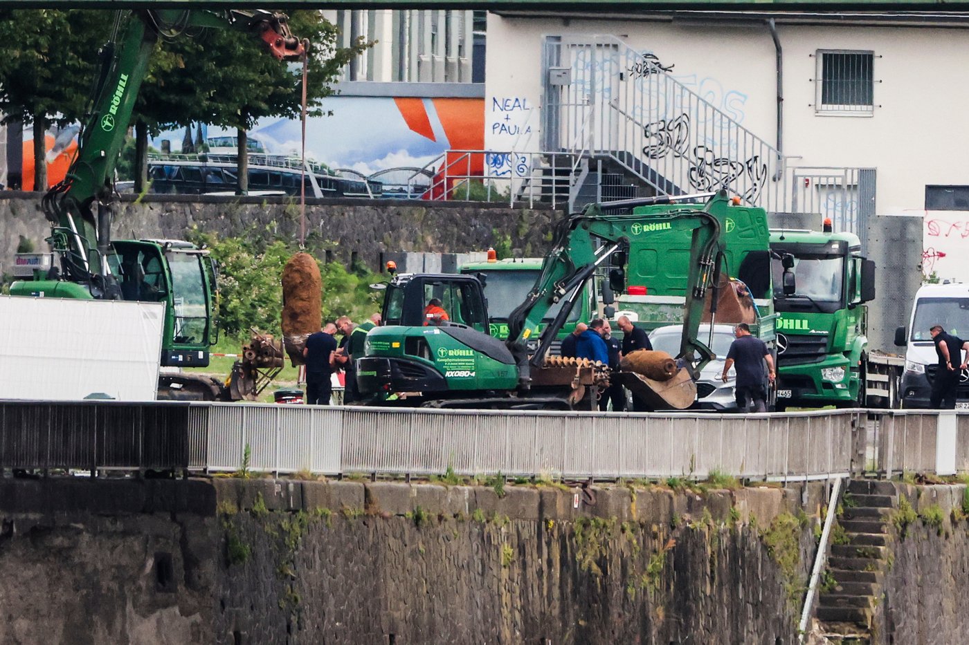 3 World War II bombs are defused in a German city's biggest postwar evacuation | iNFOnews.ca