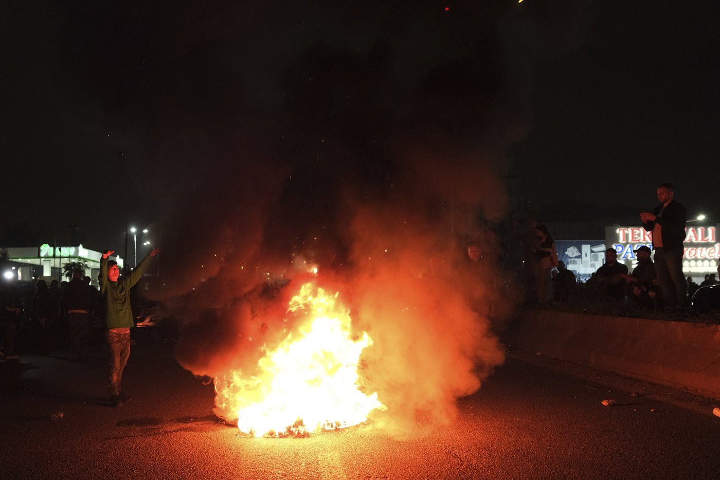 Albania's opposition blocks roads in a protest to demand a caretaker Cabinet | iNFOnews.ca