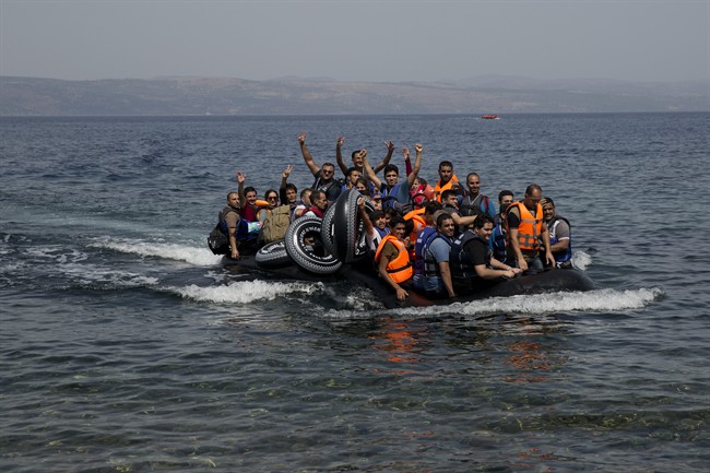 Quebec asks Ottawa to help province take an additional 2,450 Syrian refugees | iNFOnews.ca CP34479518