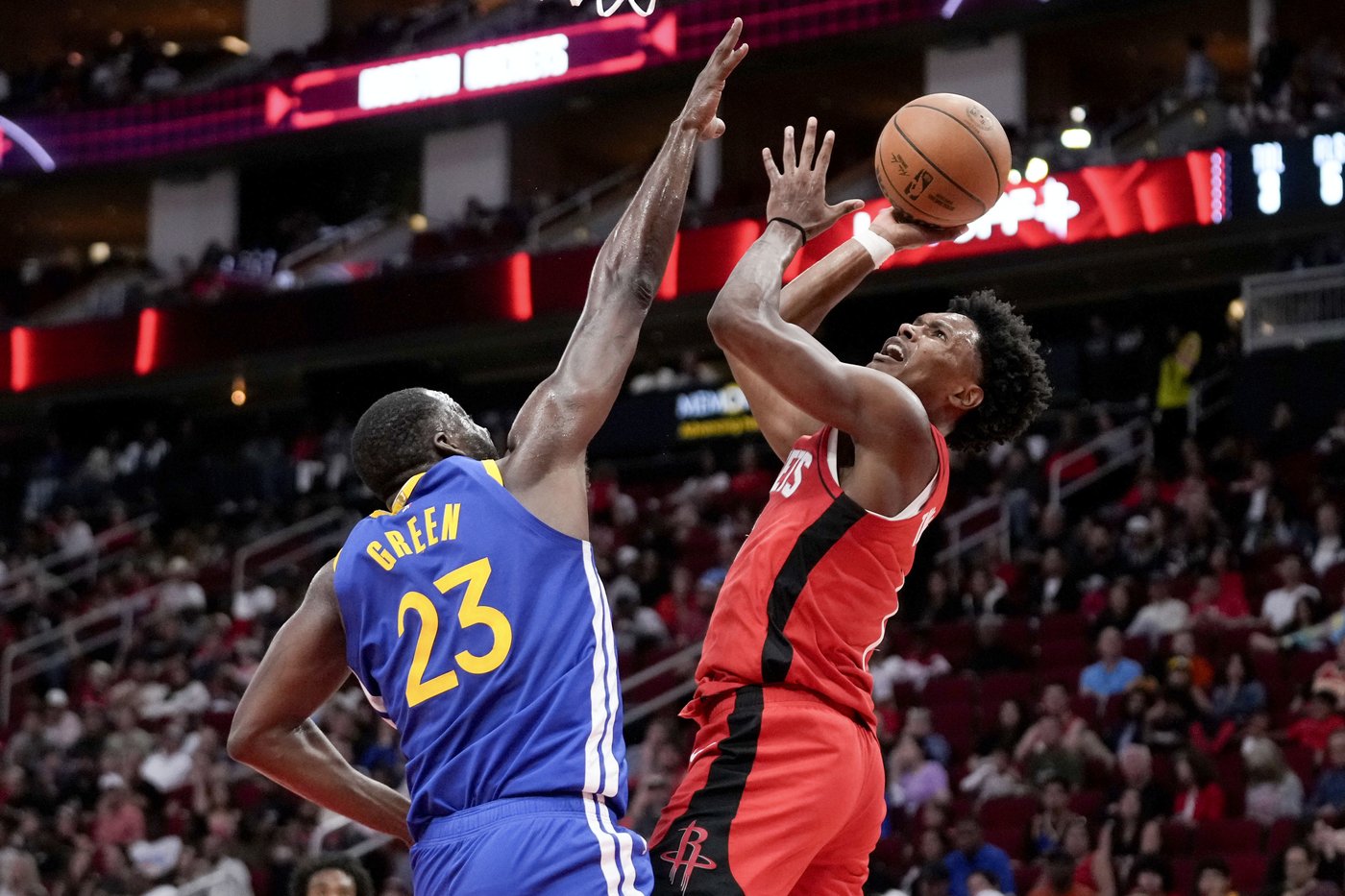 Hield scores 27 points, Warriors outlast Rockets 127-121 in OT after squandering big lead | iNFOnews.ca Hield scores 27 points, Warriors outlast Rockets 127-121 in OT after squandering big lead | iNFOnews.ca