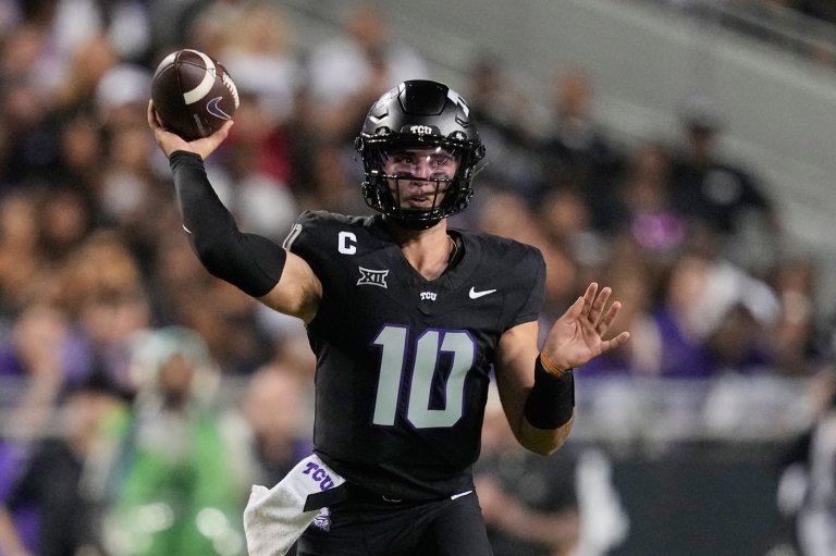 Josh Hoover accounts for 5 TDs as TCU beats Colorado 35-21 in Deion Sanders' return to Fort Worth | iNFOnews.ca