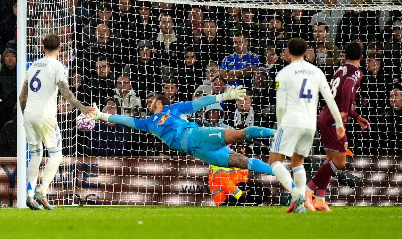 Aaronson scores early as Leeds beat struggling West Ham 2-1 in Premier League | iNFOnews.ca