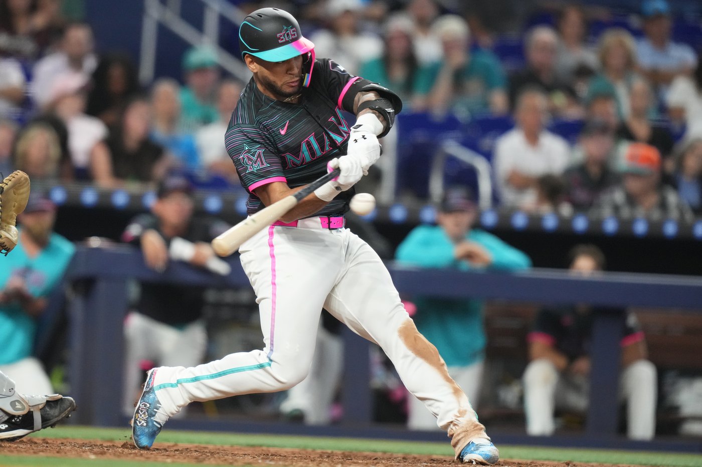 Caissie's tiebreaking single in 8th lifts Marlins to 4-3 win over Rockies | iNFOnews.ca
