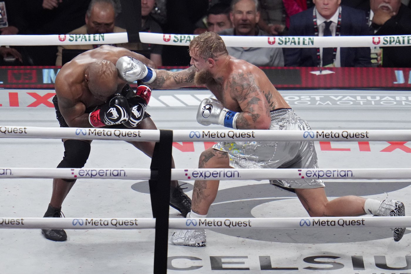Jake Paul, 27, beats 58-year-old Mike Tyson as the hits don't match the hype | iNFOnews.ca