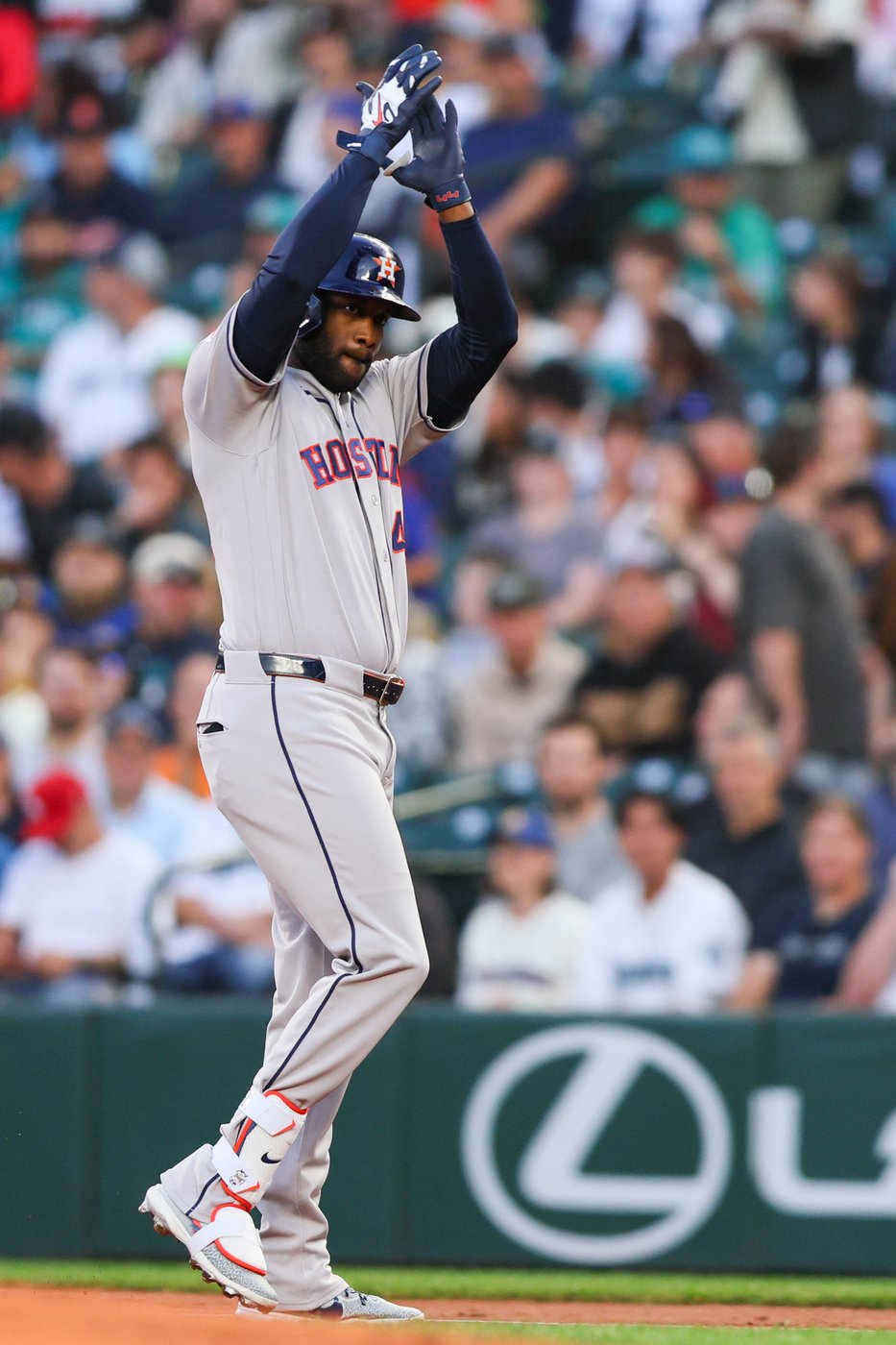 Triple Crown still within reach for Astros slugger Yordan Alvarez after big game in Seattle | iNFOnews.ca Triple Crown still within reach for Astros slugger Yordan Alvarez after big game in Seattle | iNFOnews.ca
