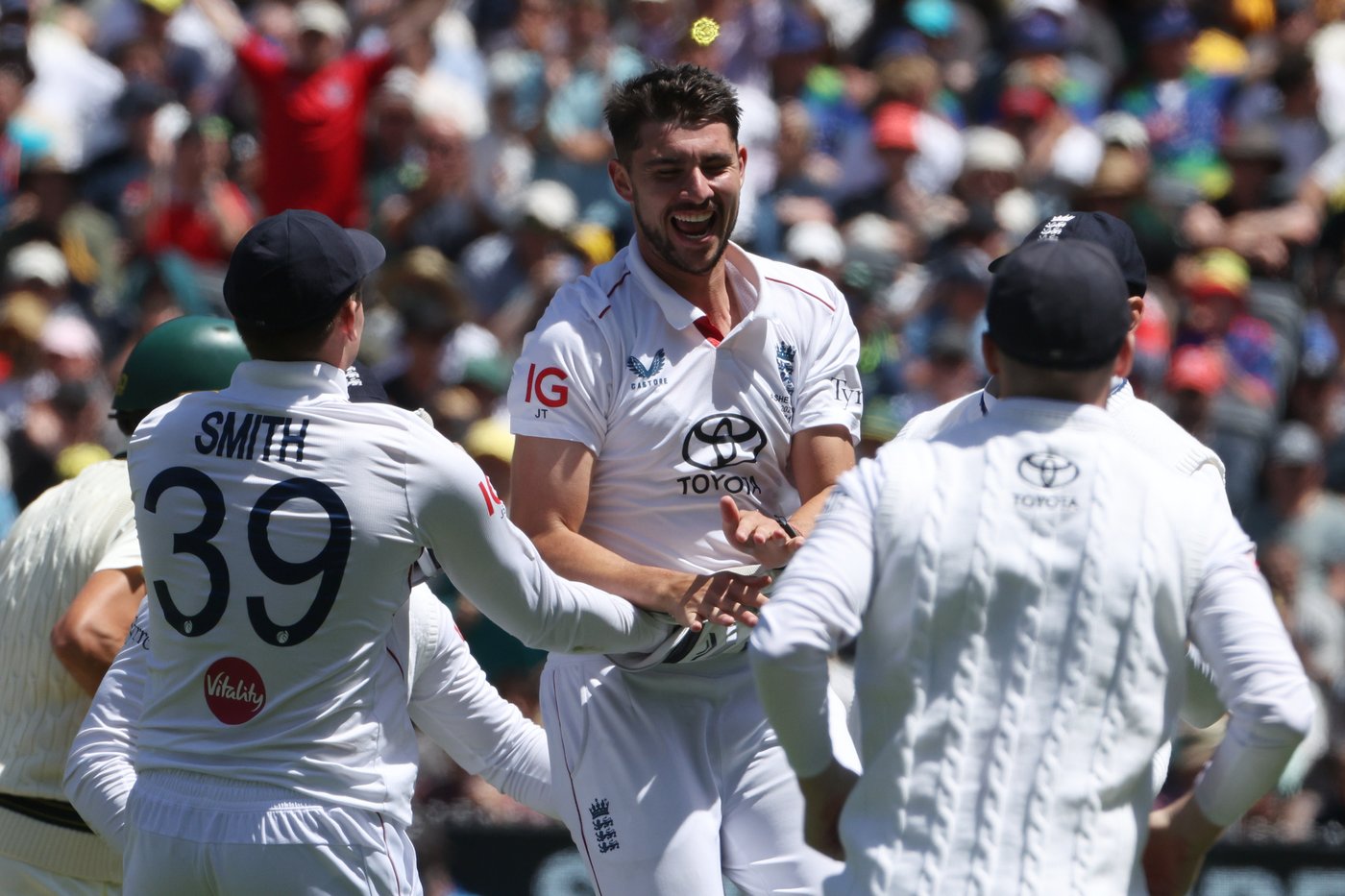20 wickets fall on a record-breaking Day 1 of the fourth Ashes test | iNFOnews.ca 20 wickets fall on a record-breaking Day 1 of the fourth Ashes test | iNFOnews.ca