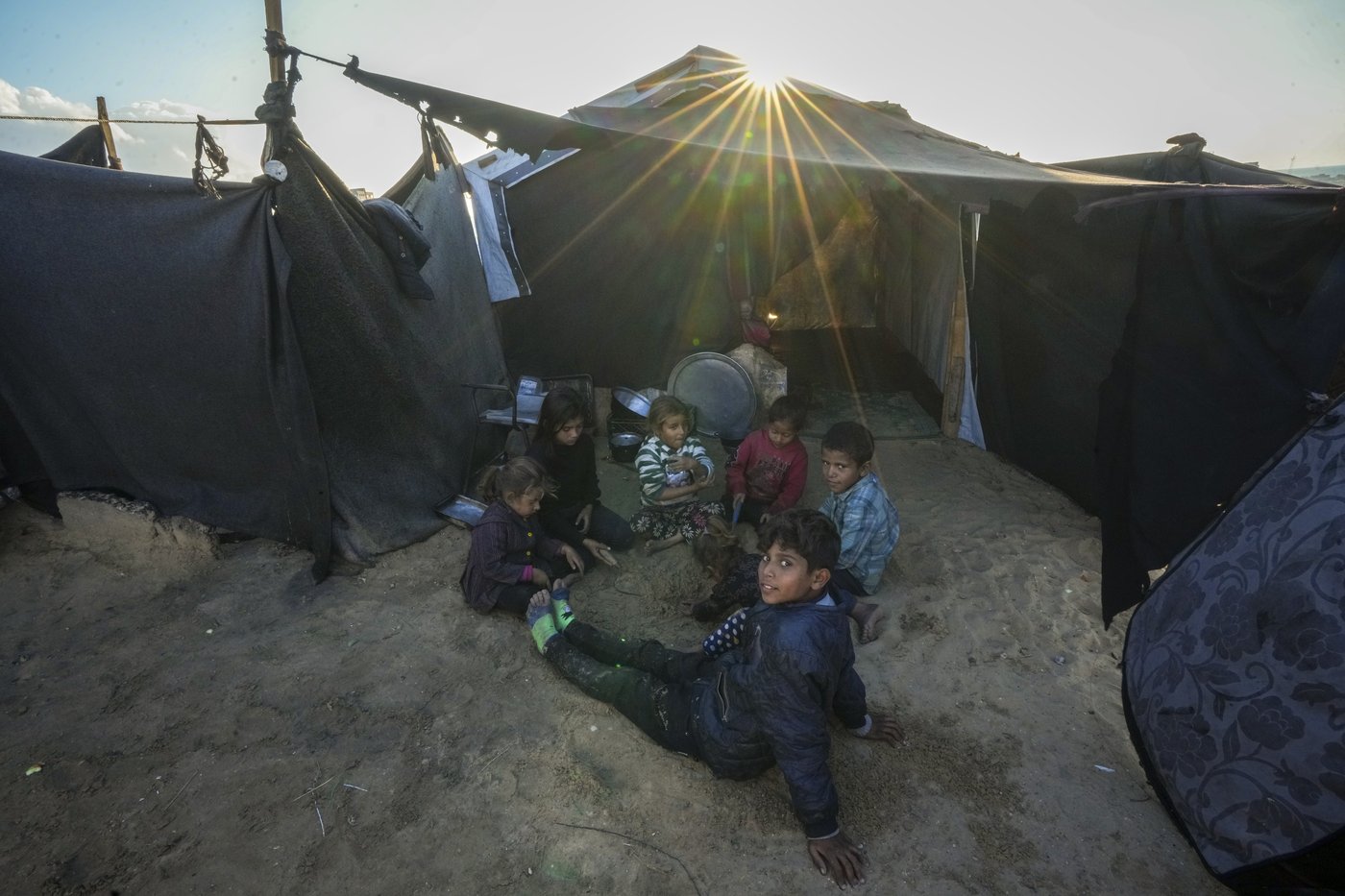 Winter is hitting Gaza and many Palestinians have little protection from the cold | iNFOnews.ca