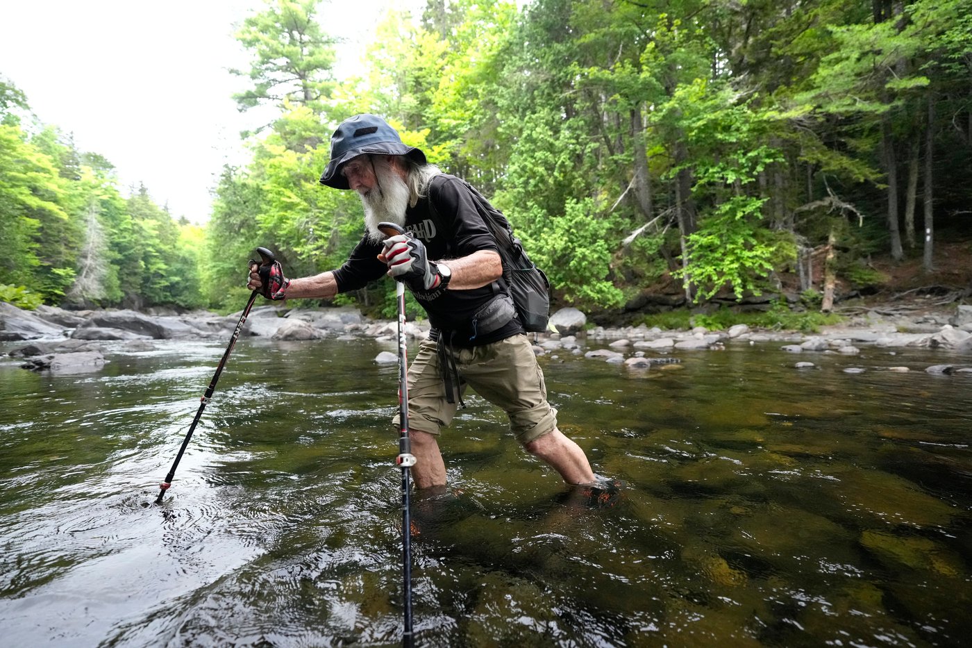 Photos show oldest hiker reclaiming Appalachian Trail record at 91 | iNFOnews.ca
