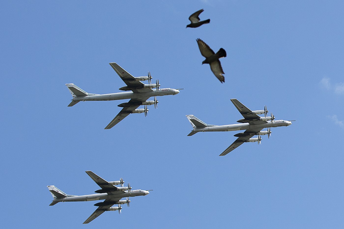 Russia flaunts its many doomsday weapons to keep the West from ramping up support for Ukraine | iNFOnews.ca