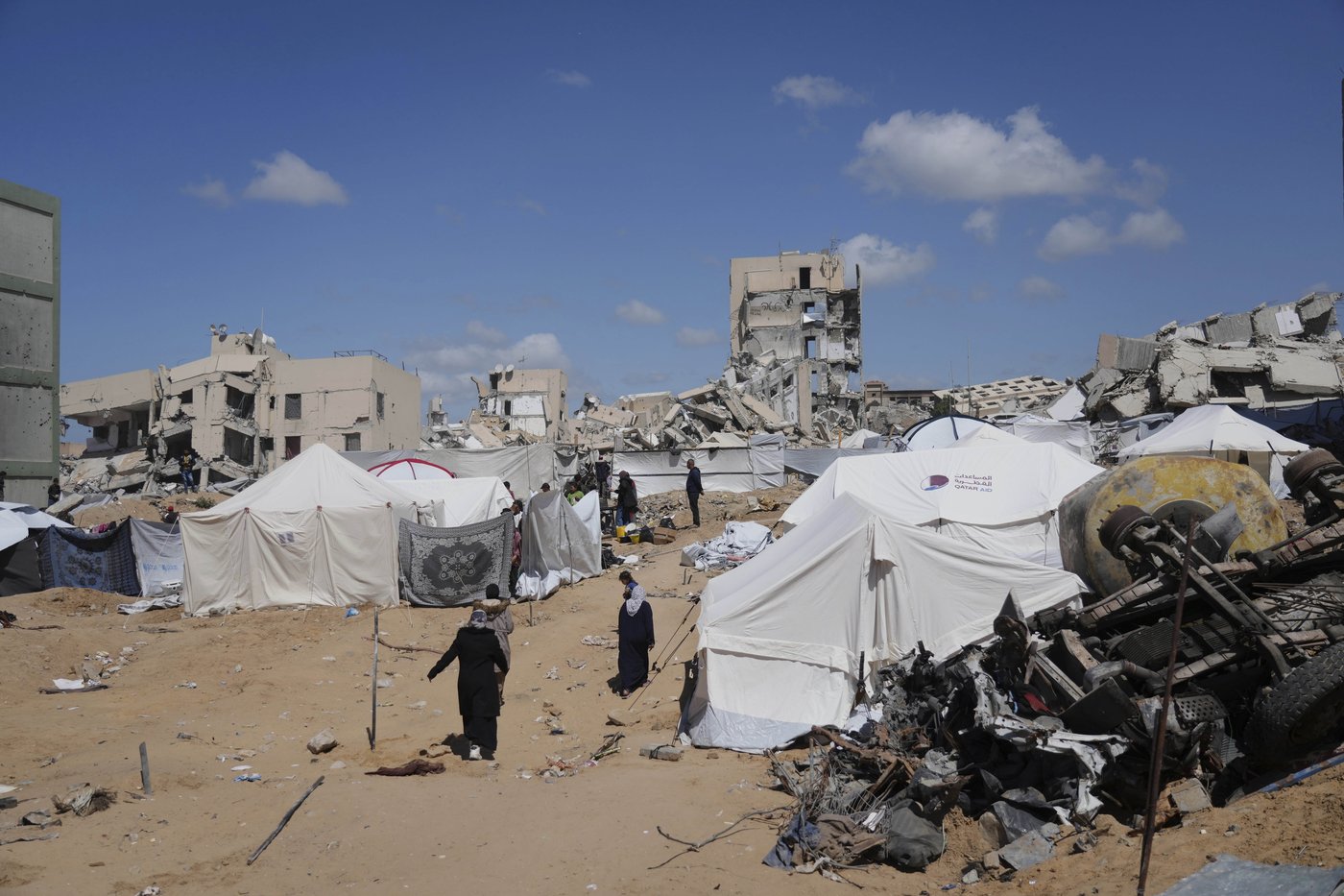 Israeli troops advance in Gaza to retake part of a corridor dividing north from south | iNFOnews.ca