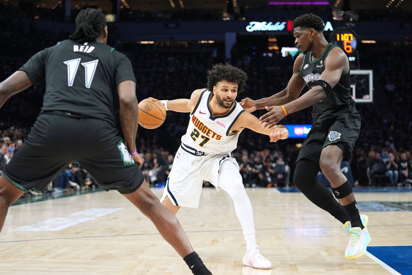 Timberwolves take a 2-1 lead on the Nuggets with a dominant defensive effort in a 113-96 win | iNFOnews.ca Timberwolves take a 2-1 lead on the Nuggets with a dominant defensive effort in a 113-96 win | iNFOnews.ca
