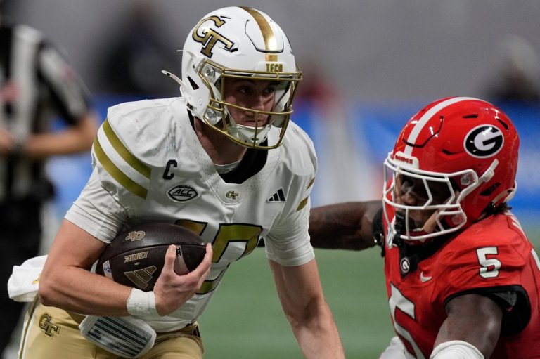 AP All-ACC: Georgia Tech's King, Virginia's Elliott, Miami duo secure top individual honors | iNFOnews.ca