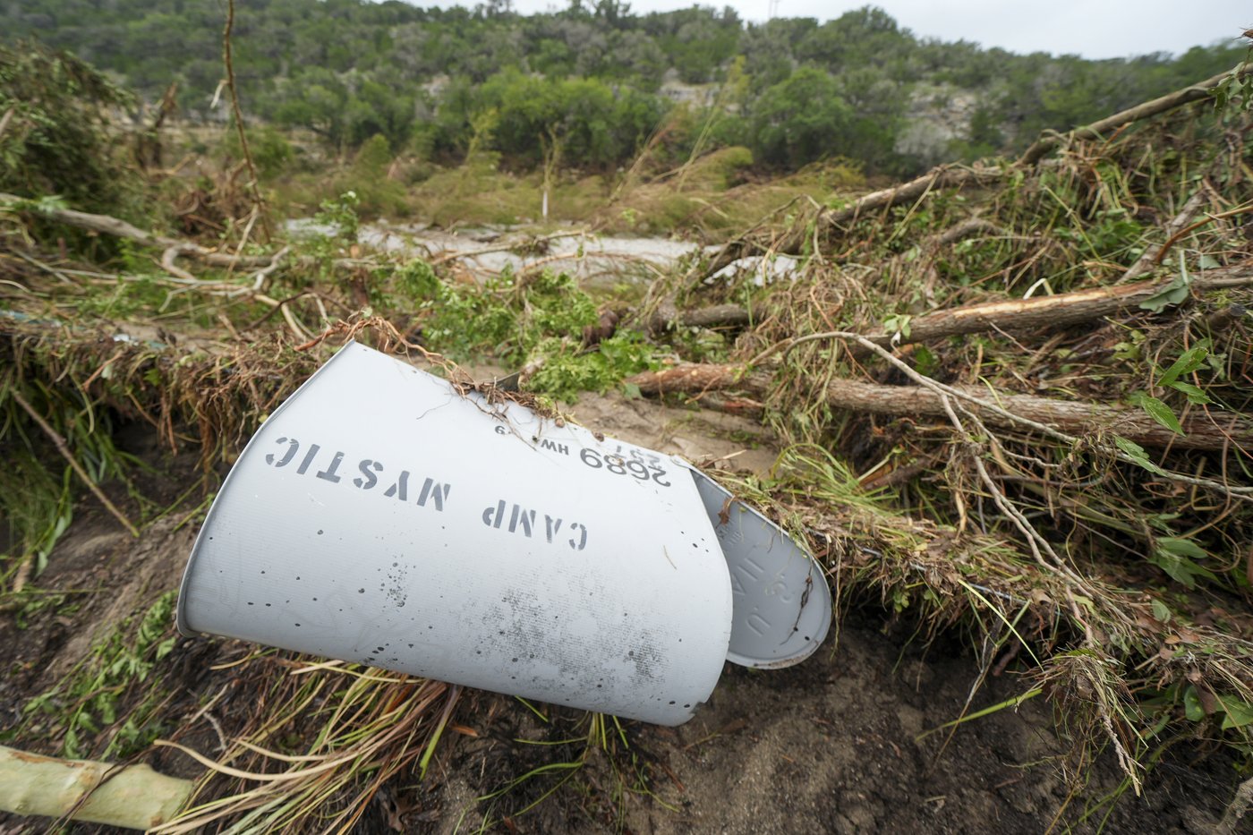 Floods turned beloved Texas camp into a nightmare. At least 27 girls remain missing | iNFOnews.ca