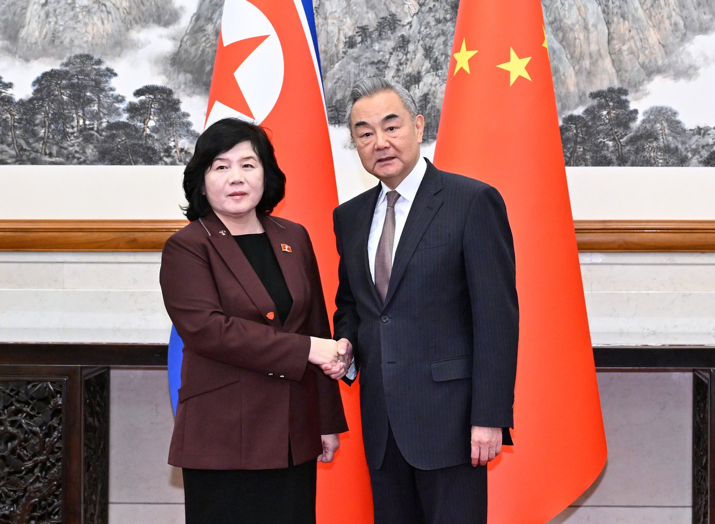 Top diplomats of North Korea, China agree to deepen ties and resist hegemonism | iNFOnews.ca