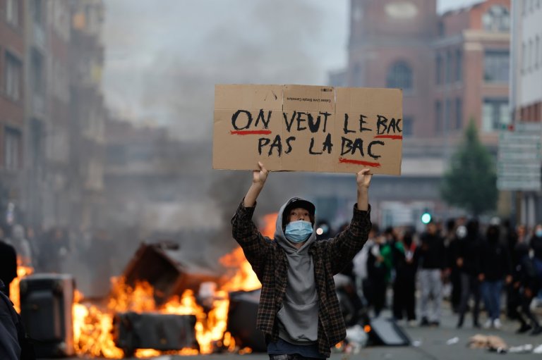 France gripped by spreading student protests as PM calls crisis meeting | iNFOnews.ca