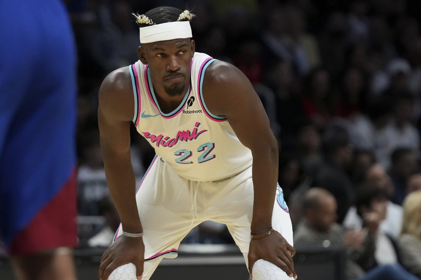 Murray scores 30 points, Jokic has another triple-double to help Nuggets roll past Butler and Heat | iNFOnews.ca