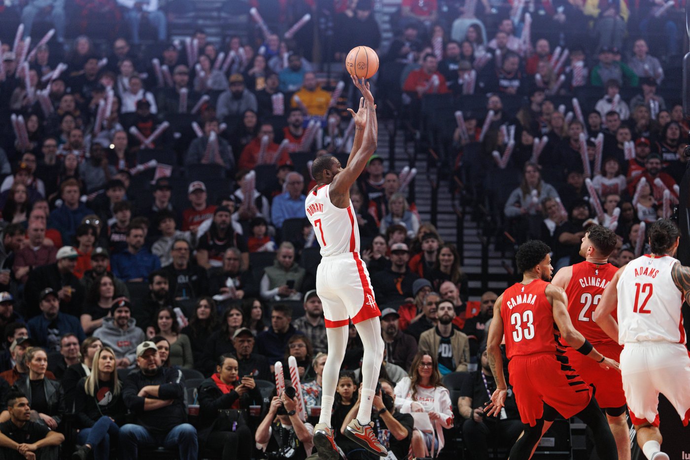 Kevin Durant passes Wilt Chamberlain for 7th on the NBA's career scoring list | iNFOnews.ca