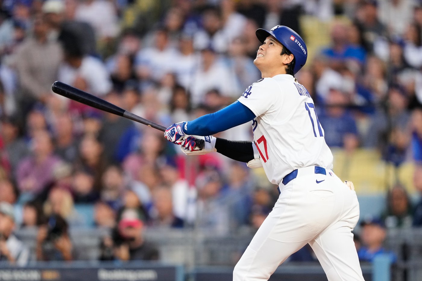 Shohei Ohtani's postseason struggles continue as Dodgers fall to Phillies in Game 3 | iNFOnews.ca