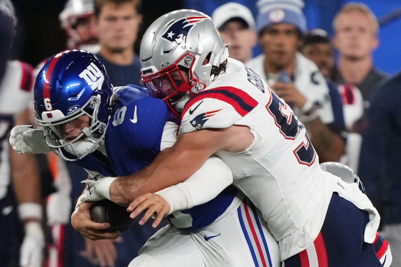 Giants' Jaxson Dart clears concussion protocol after taking a hit in preseason game vs. Patriots | iNFOnews.ca