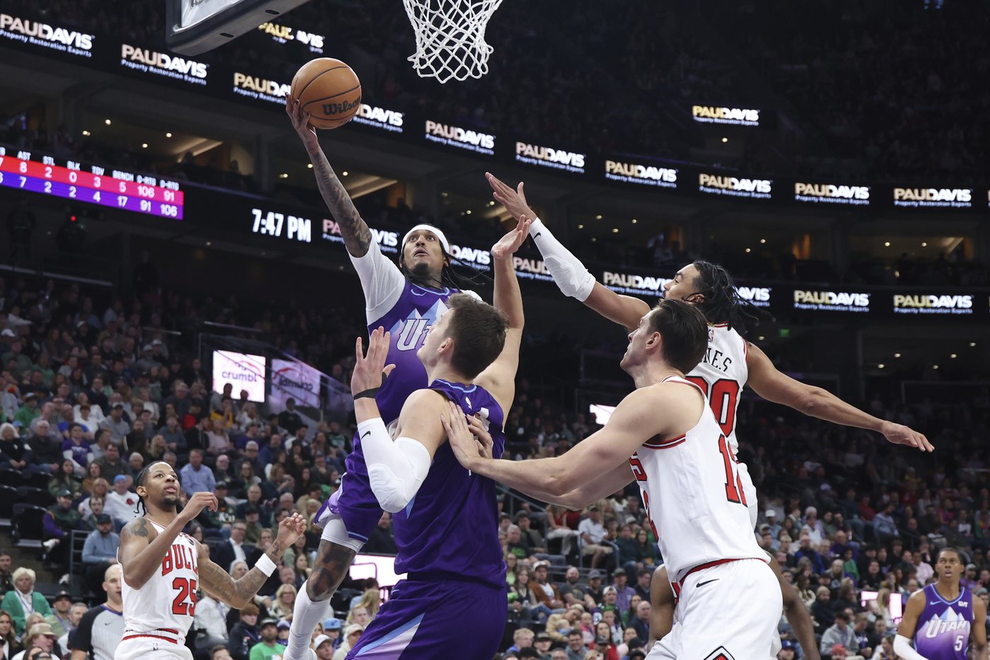 Coby White's 26 points leads balanced scoring effort as Bulls deal Jazz 10th straight loss, 111-97 | iNFOnews.ca