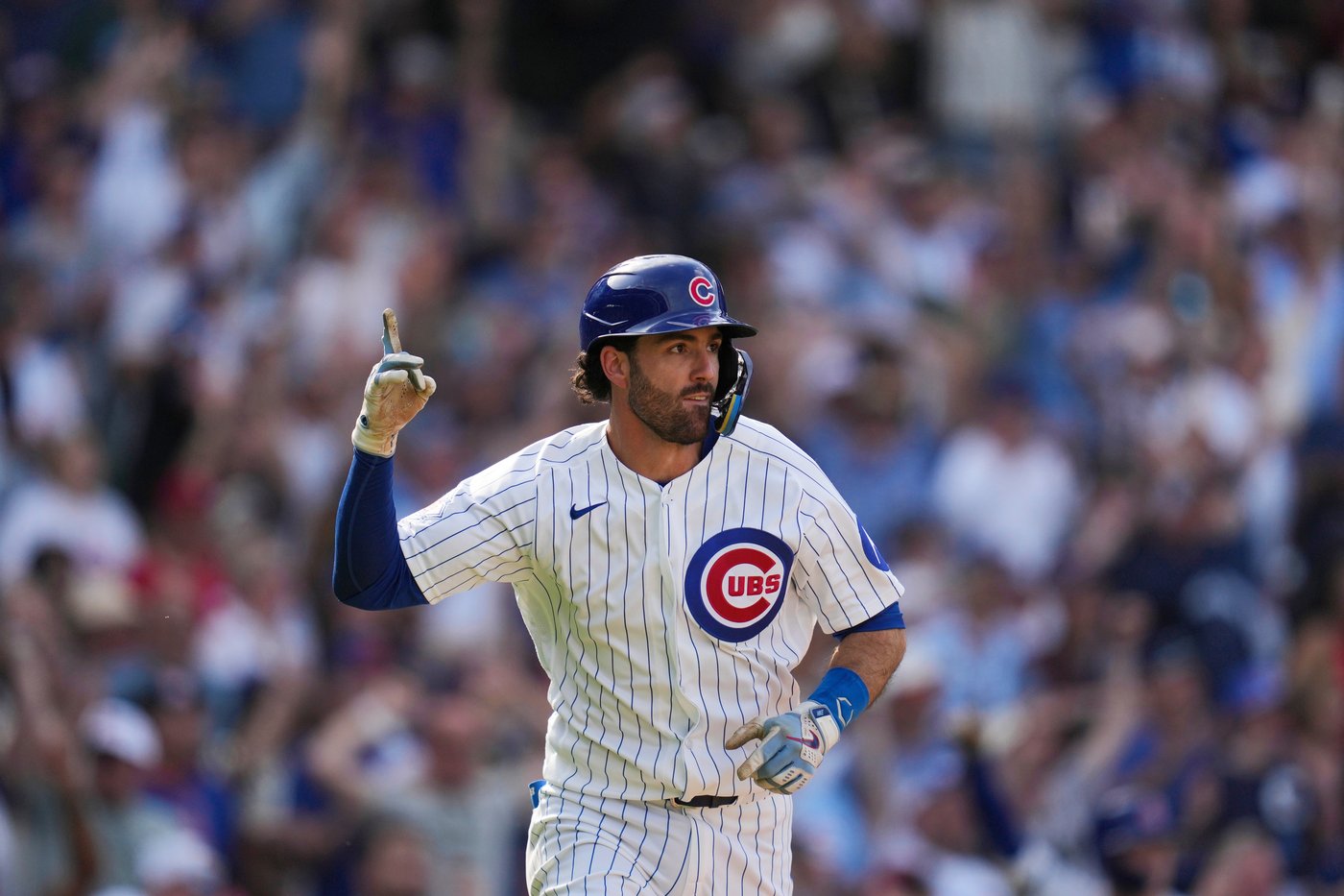Swanson's hit in 10th gives Cubs 8-7 victory that extends both win streak and Phillies' skid to 9 | iNFOnews.ca