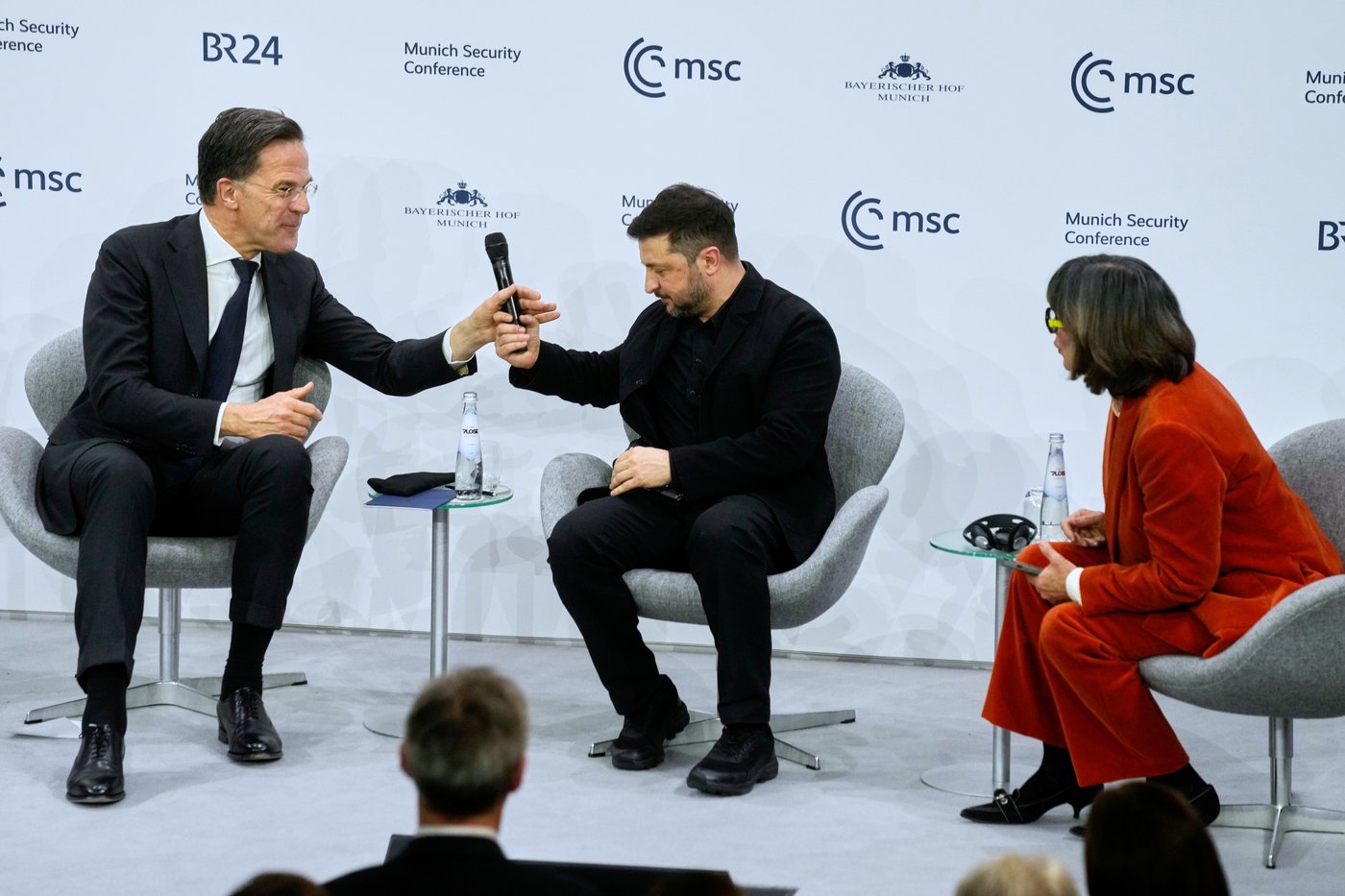 Zelenskyy says questions remain for allies over security guarantees for Ukraine | iNFOnews.ca Zelenskyy says questions remain for allies over security guarantees for Ukraine | iNFOnews.ca
