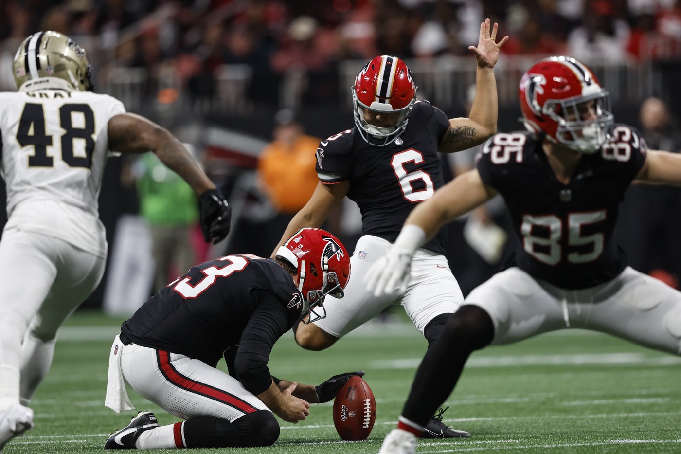 Younghoe Koo's 58-yard field goal with 2 seconds left gives Falcons 26-24 win over Saints | iNFOnews.ca